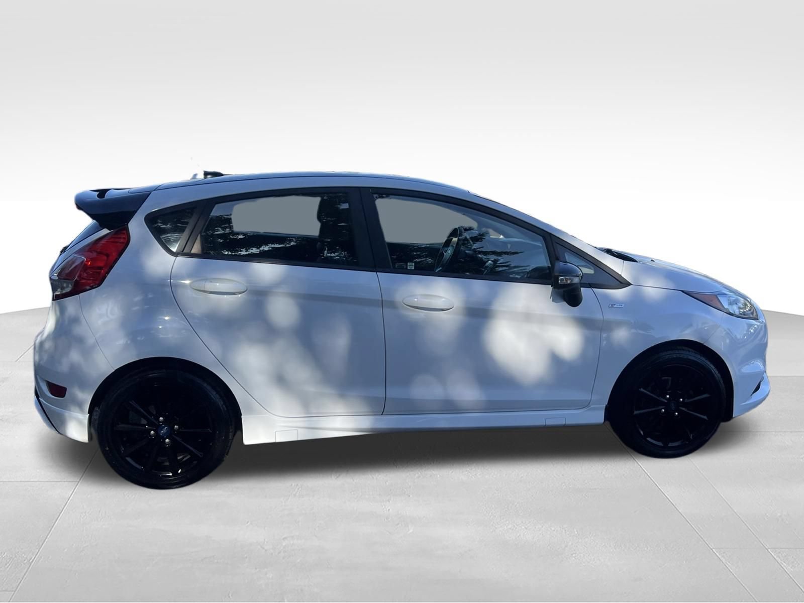 Used 2019 Ford Fiesta ST-Line w/ ST Line Cold Weather Package FWD image 5