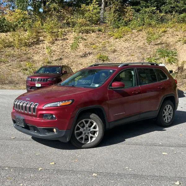 Certified 2017 Jeep Cherokee Latitude w/ Comfort/Convenience Group image 1