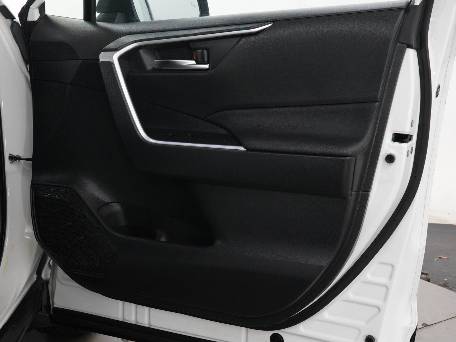 Used 2023 Toyota RAV4 SE AWD/4WD image 9