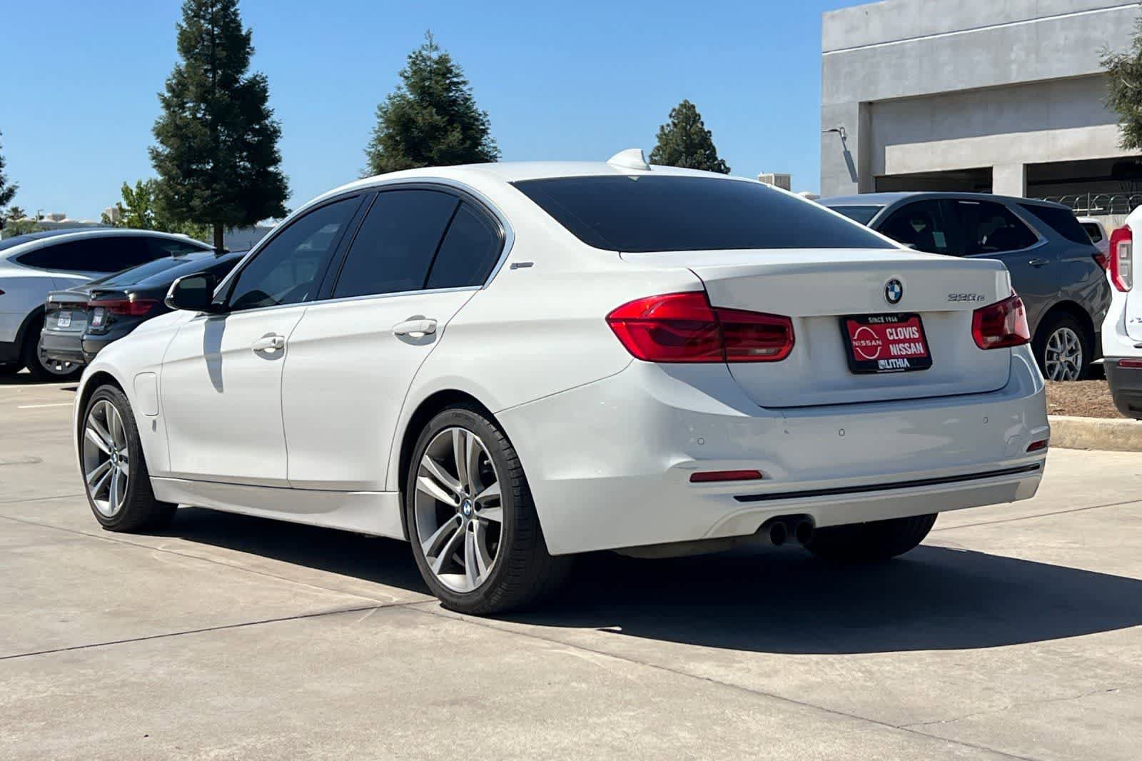 Used 2017 BMW 330e RWD image 7