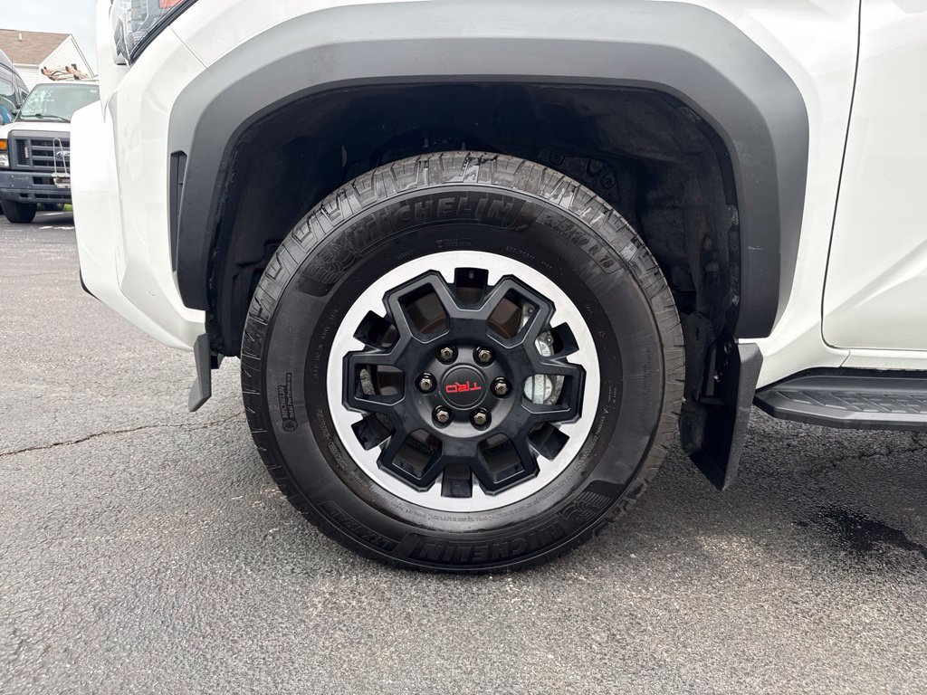 Used 2025 Toyota 4Runner TRD Off-Road Premium AWD/4WD image 51