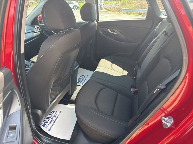 Used 2018 Hyundai Elantra GT FWD image 13