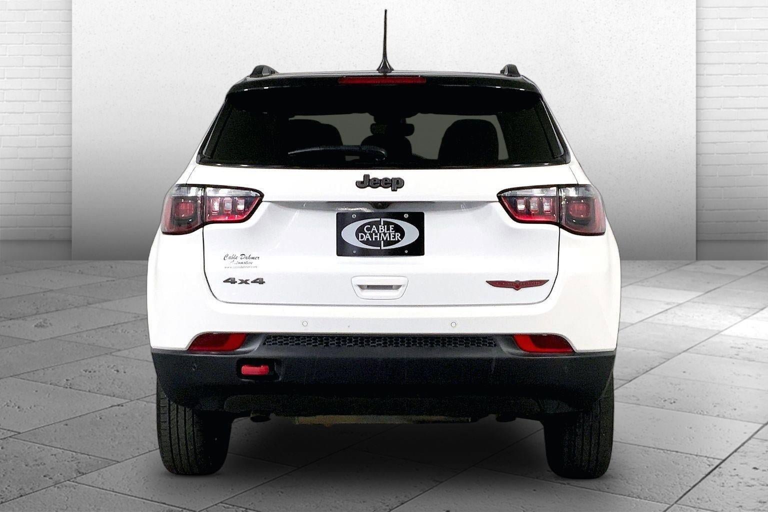 Used 2024 Jeep Compass Trailhawk image 3