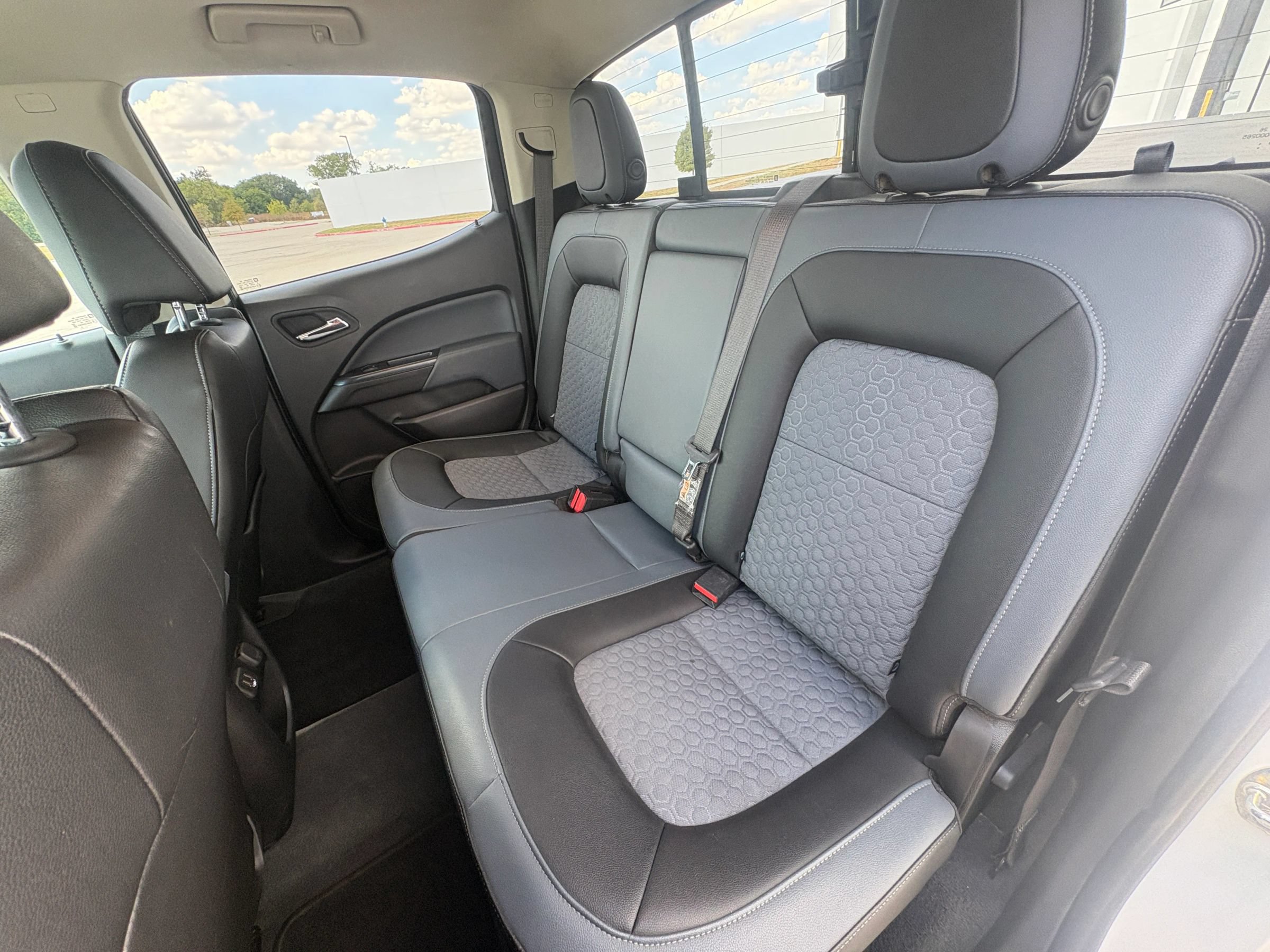 Used 2020 Chevrolet Colorado Z71 RWD image 33