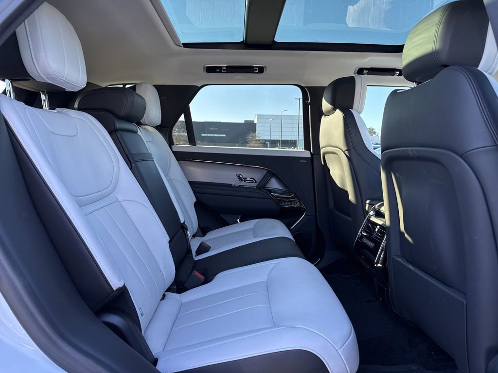 Used 2024 Land Rover Range Rover Sport Dynamic SE image 12