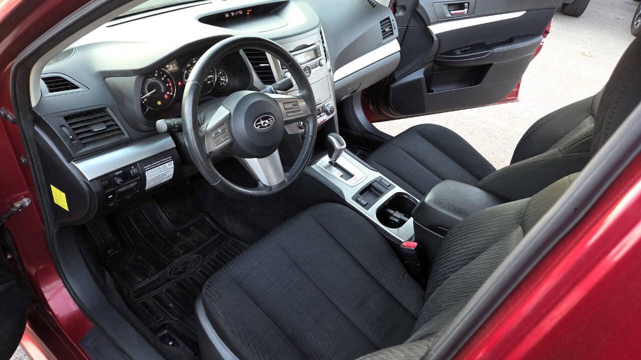 Used 2010 Subaru Legacy 2.5i Premium AWD/4WD image 28