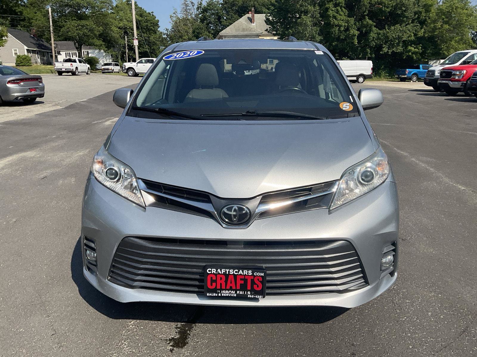 Used 2020 Toyota Sienna XLE Premium AWD/4WD image 8