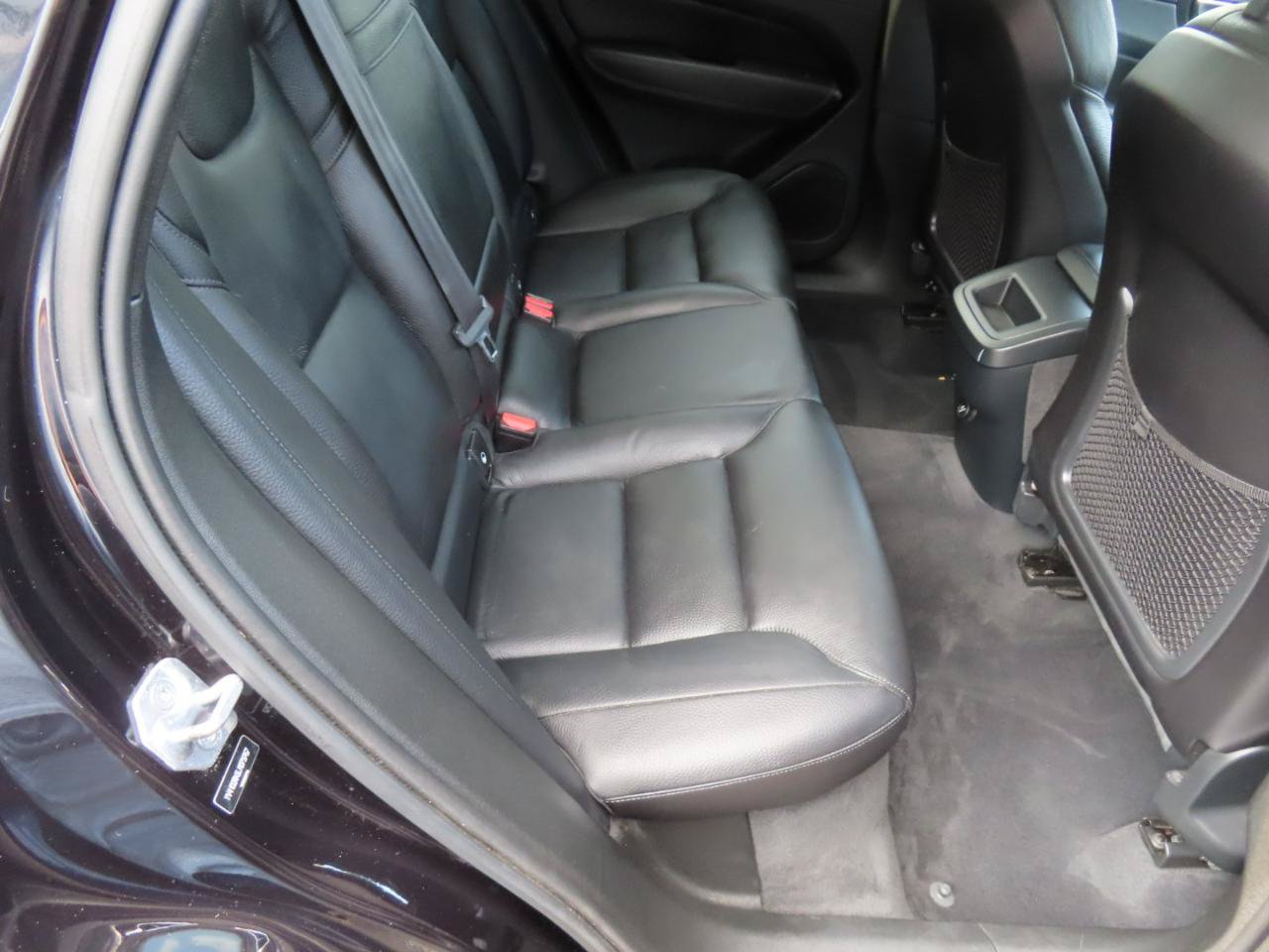 Used 2018 Volvo XC60 T5 Momentum AWD/4WD image 17