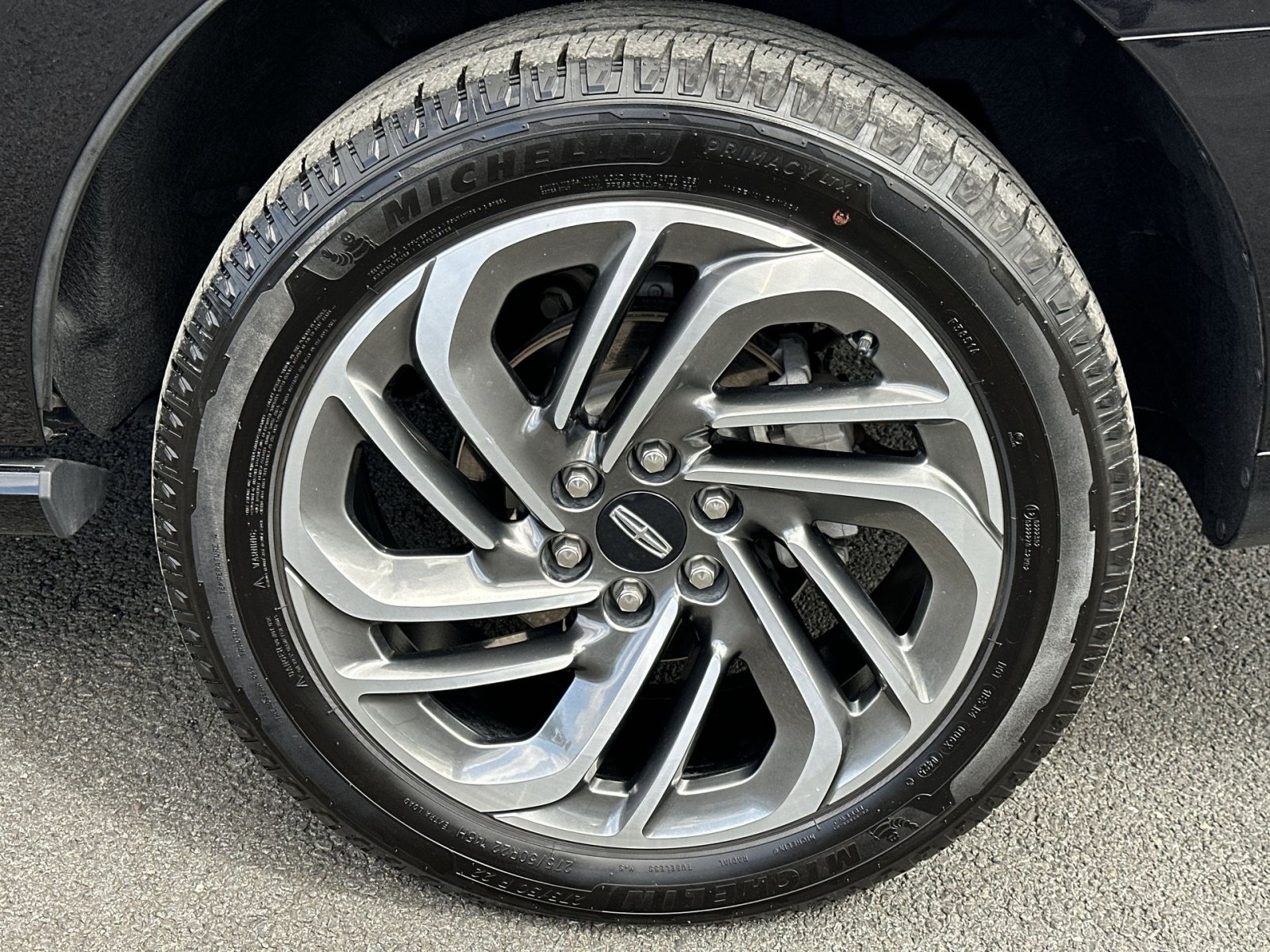 Used 2025 Lincoln Navigator Reserve AWD/4WD image 13