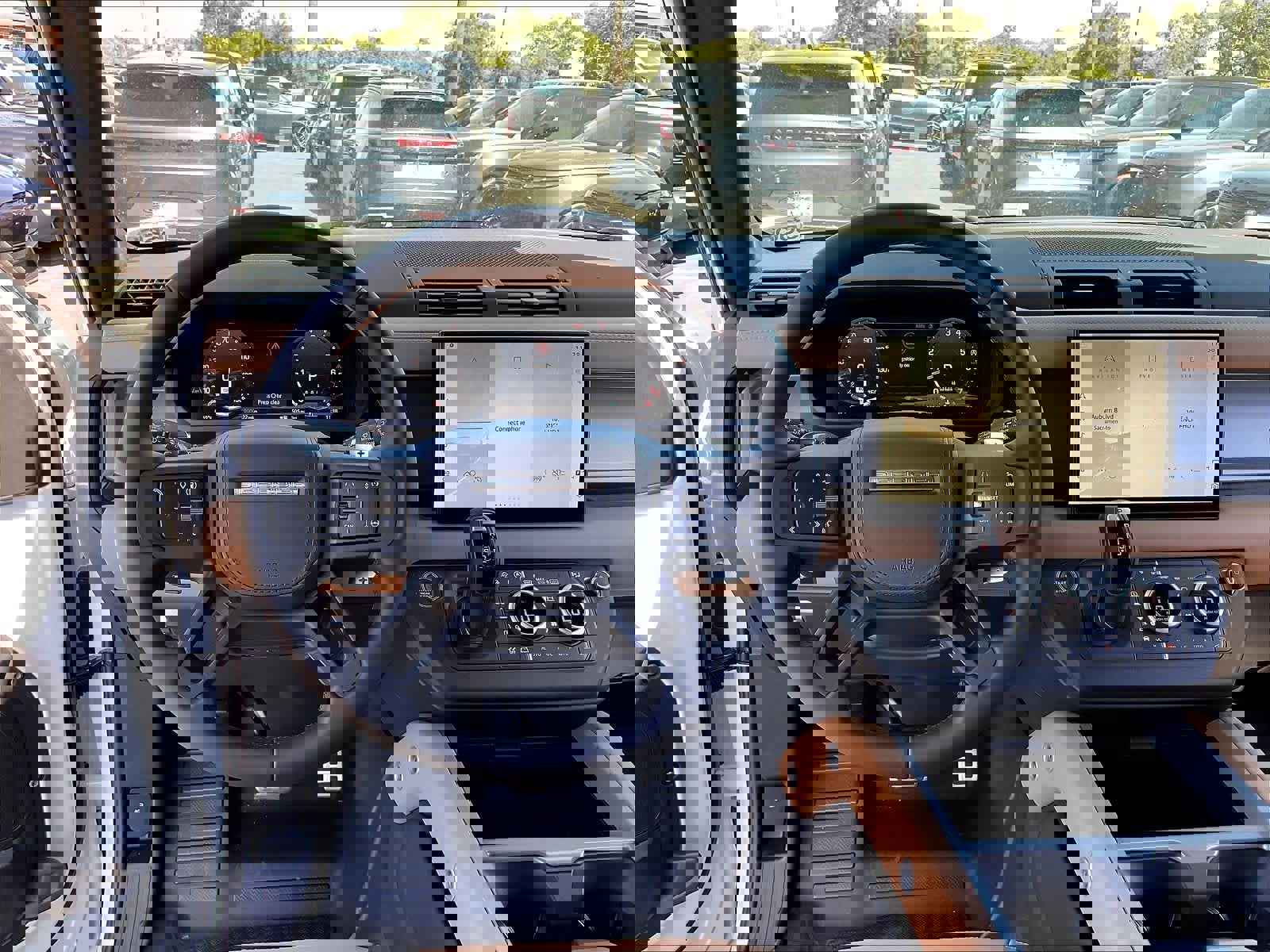 New 2025 Land Rover Defender 90 V8 image 15