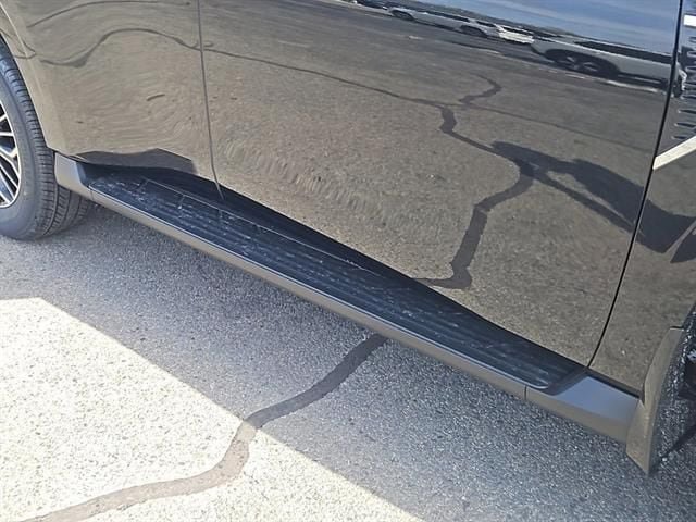 New 2025 Nissan Armada SL w/ Captain's Chari Seat Package