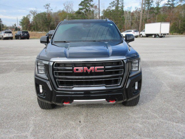 Used 2023 GMC Yukon XL AT4 w/ AT4 Premium Package image 3