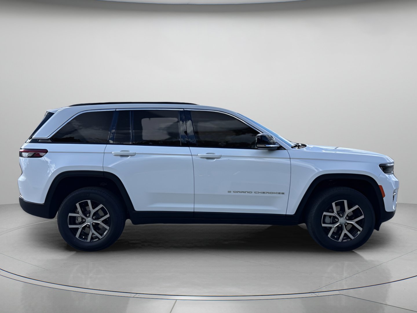 New 2025 Jeep Grand Cherokee Limited image 5