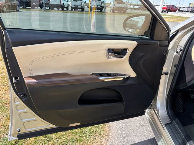 Used 2016 Toyota Avalon XLE Plus FWD image 10