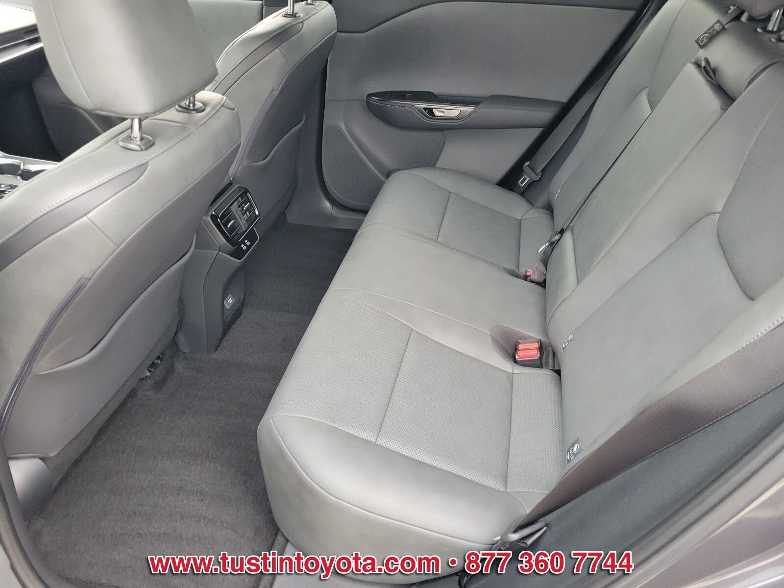 Used 2024 Lexus RZ 300e Premium w/ Accessory Package (2T) FWD image 11