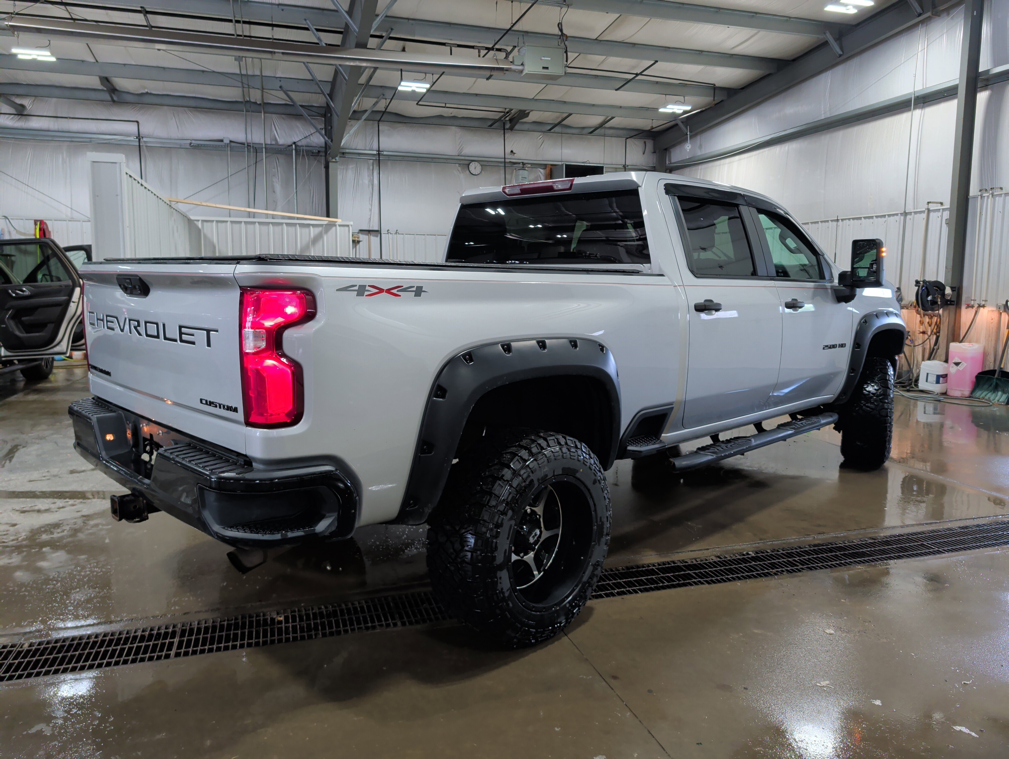 Used 2021 Chevrolet Silverado 2500 Custom w/ Custom Value Package AWD/4WD image 3