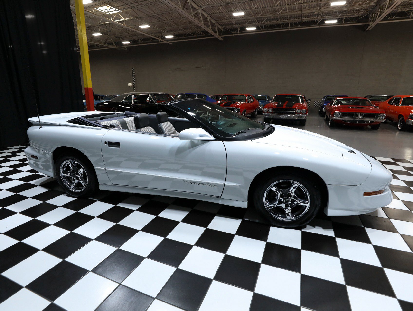Used 1997 Pontiac Firebird Trans Am RWD image 26