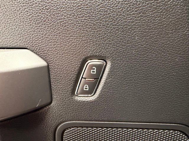 Used 2018 Ford F150 XLT w/ Equipment Group 301A Mid AWD/4WD image 27