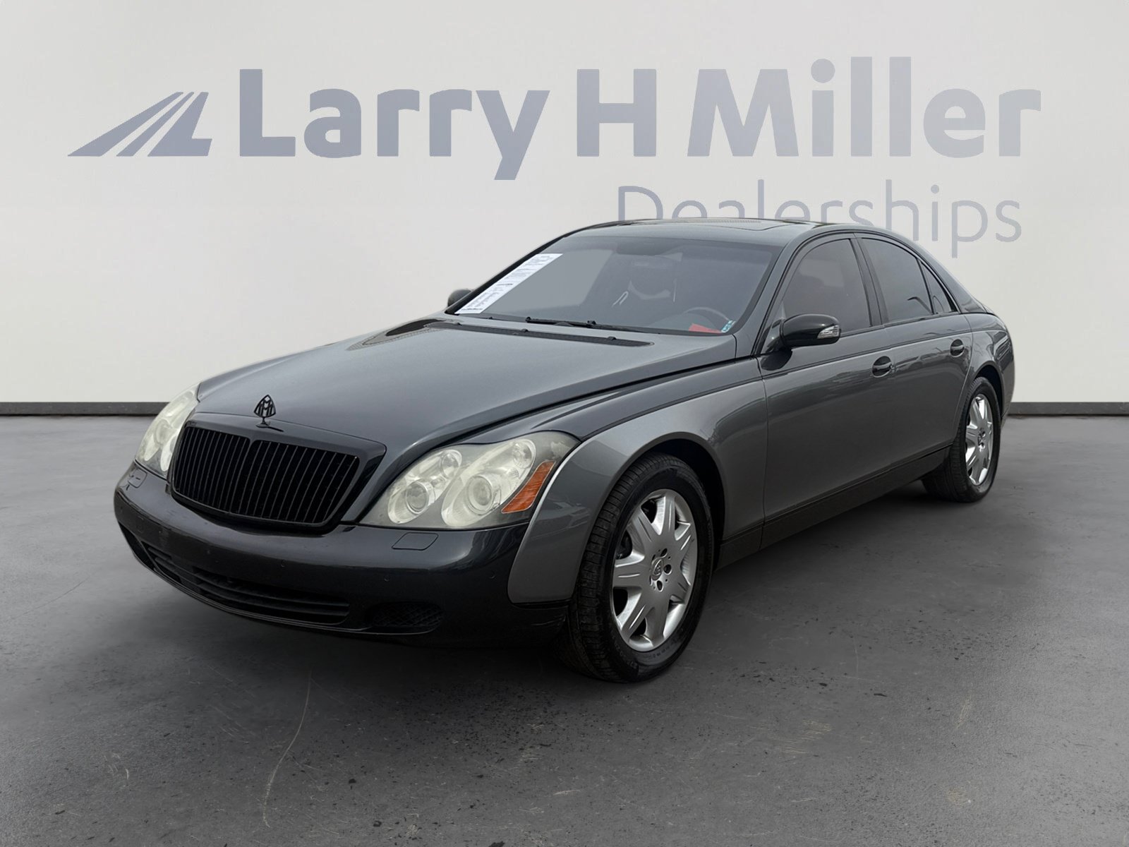 Used 2005 Maybach 57 RWD image 1