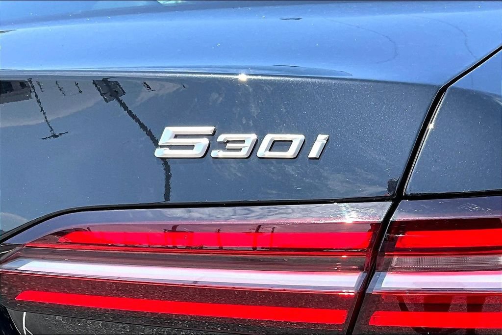 Used 2026 BMW 530i RWD image 27