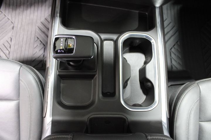 Used 2025 Chevrolet Silverado 1500 LTZ AWD/4WD image 37