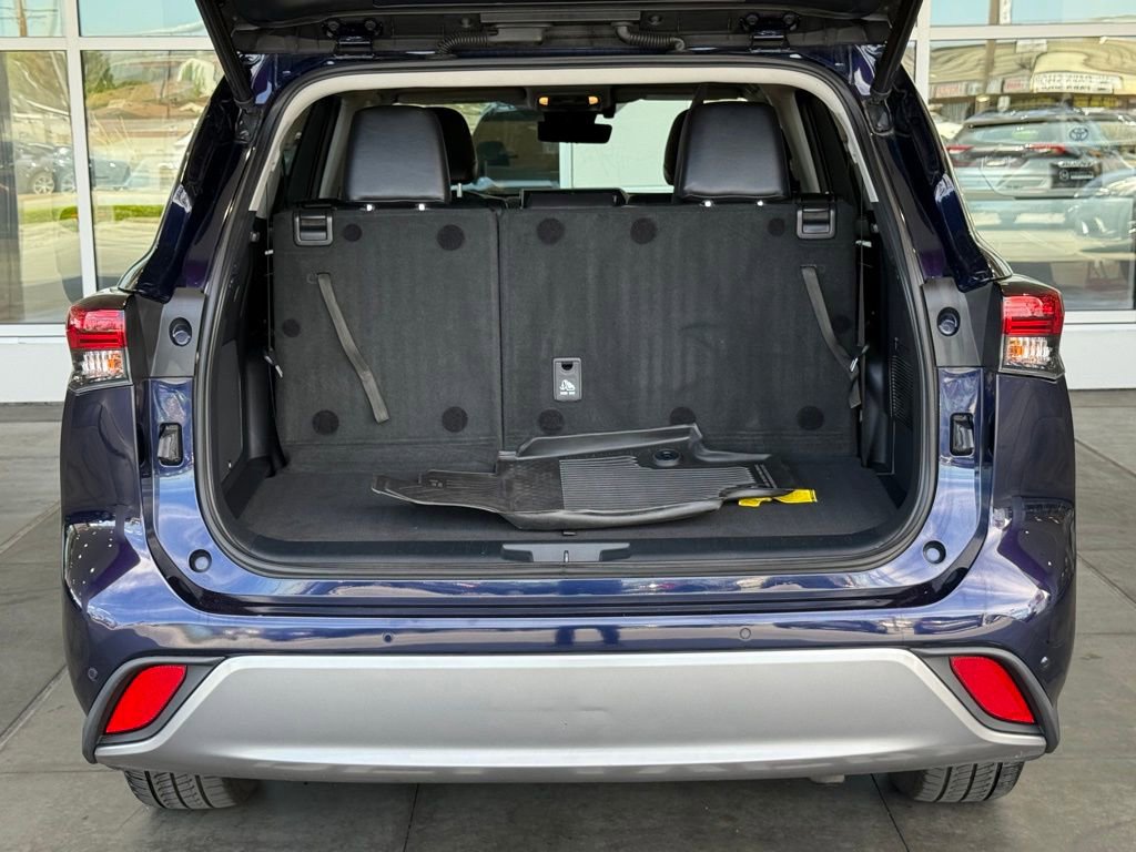 Used 2022 Toyota Highlander Platinum image 15