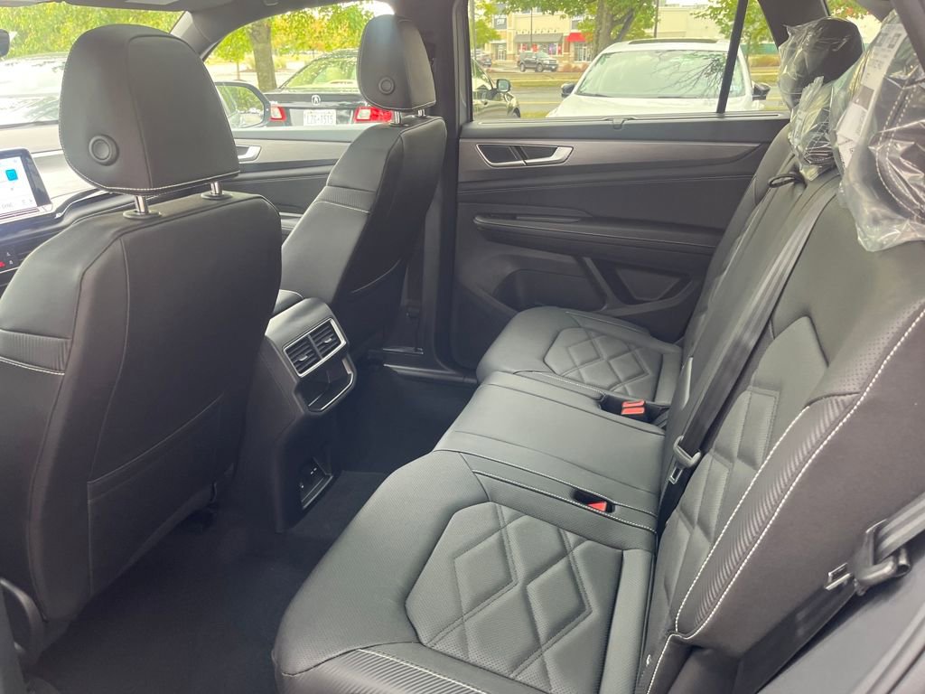 New 2026 Volkswagen Atlas Cross Sport SE image 16