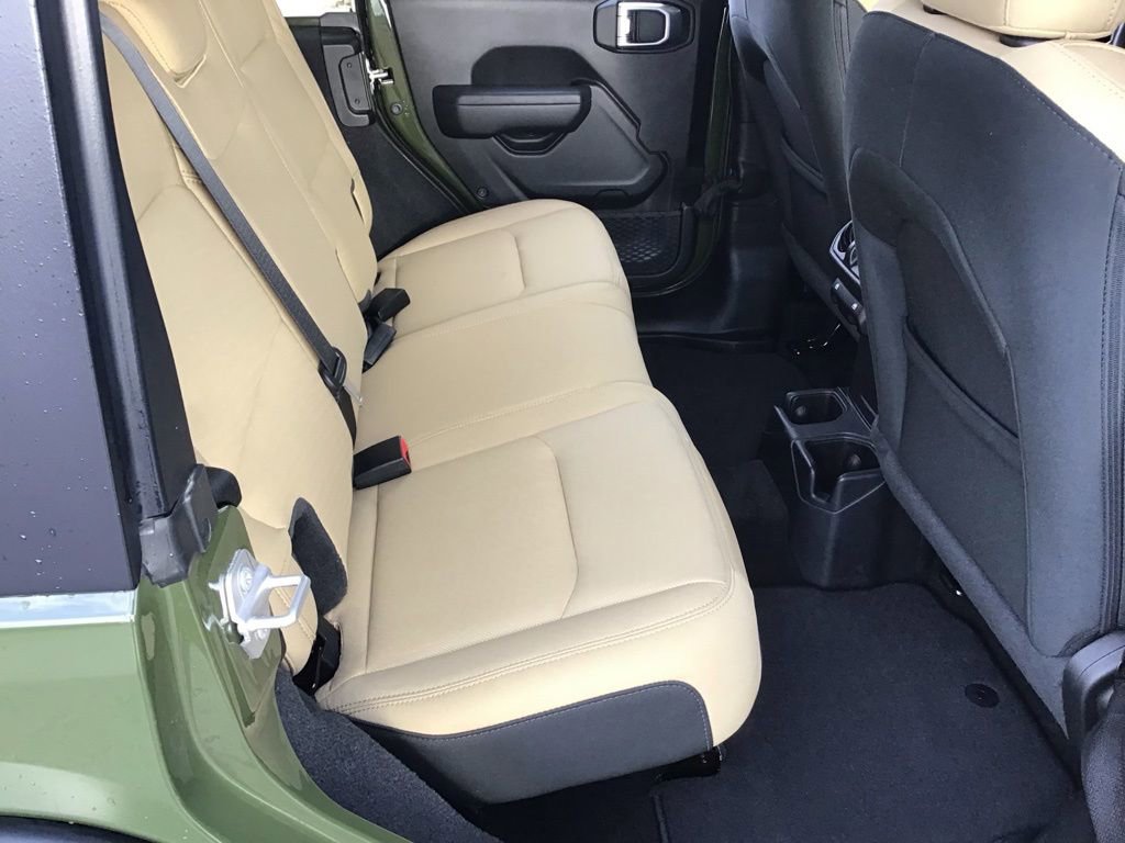 Used 2023 Jeep Wrangler Sport S image 14