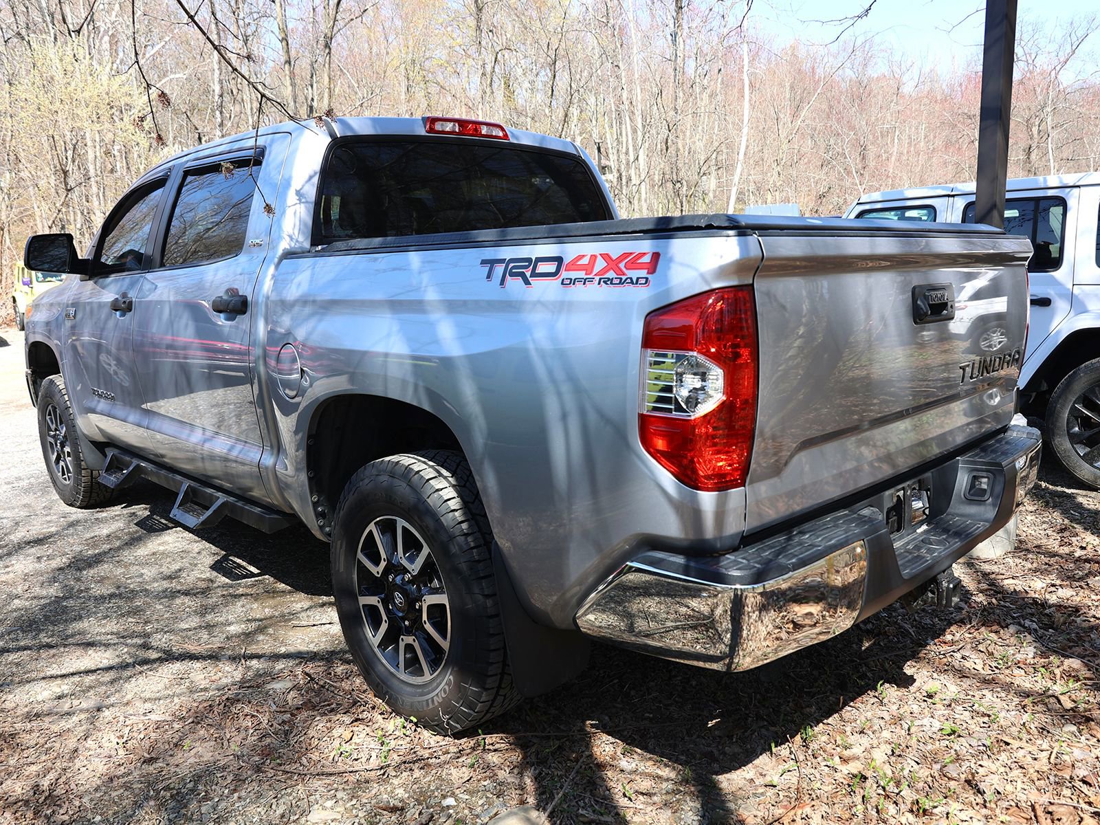 Used 2015 Toyota Tundra SR5 w/ TRD Off Road Package image 5