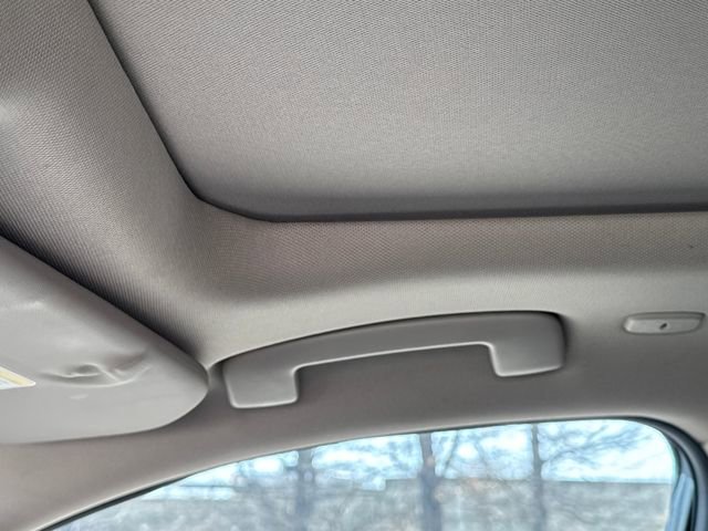 Used 2023 Nissan Rogue SL image 16