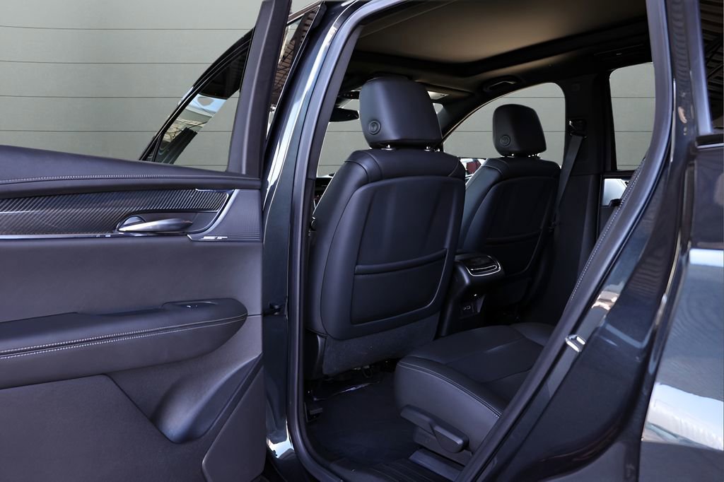 Used 2022 Cadillac XT6 Sport image 52