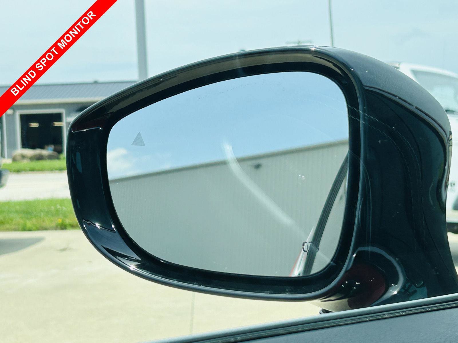 New 2027 Chrysler Pacifica Select FWD image 9