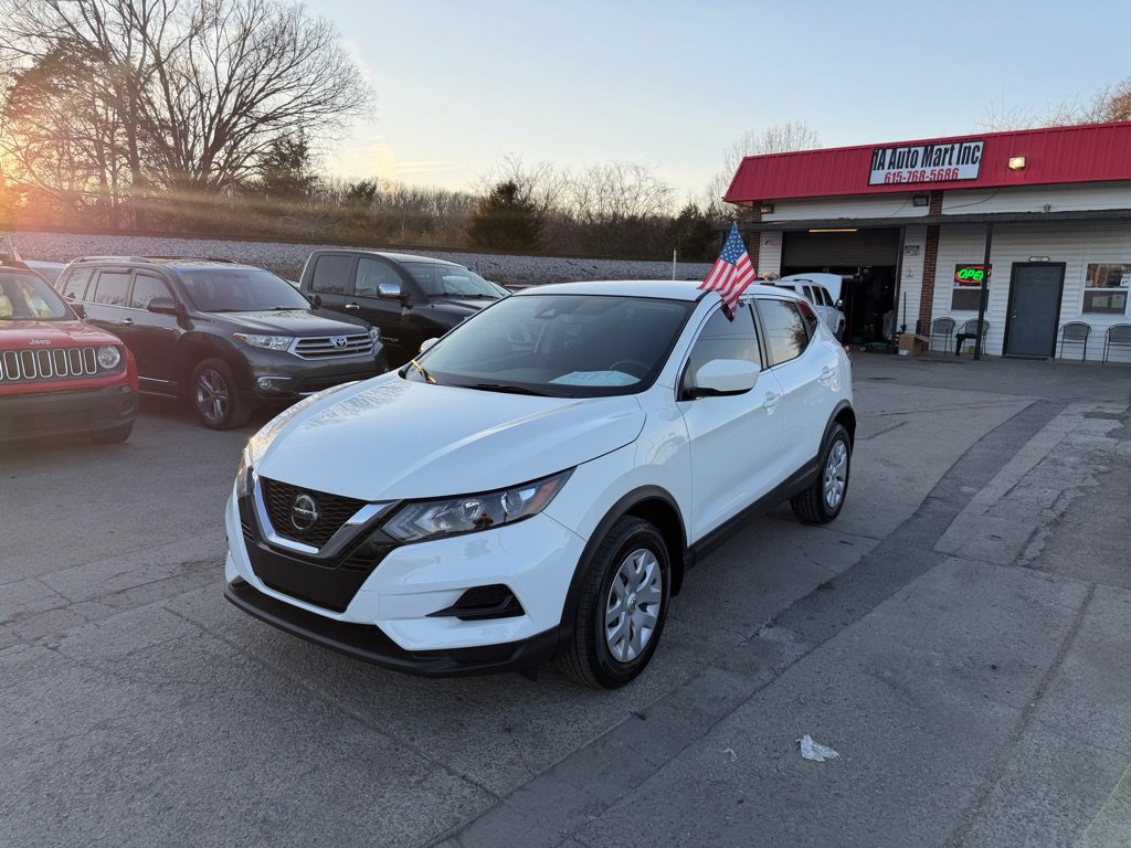 Used 2020 Nissan Rogue Sport S image 1