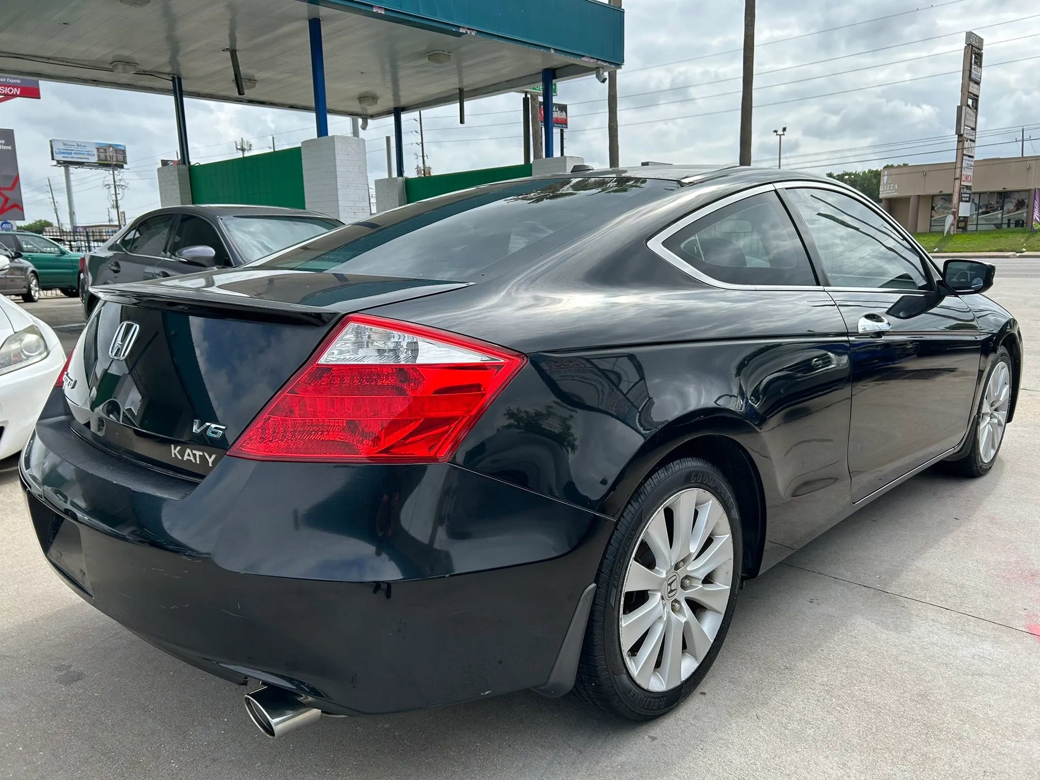 Used 2010 Honda Accord EX-L image 5