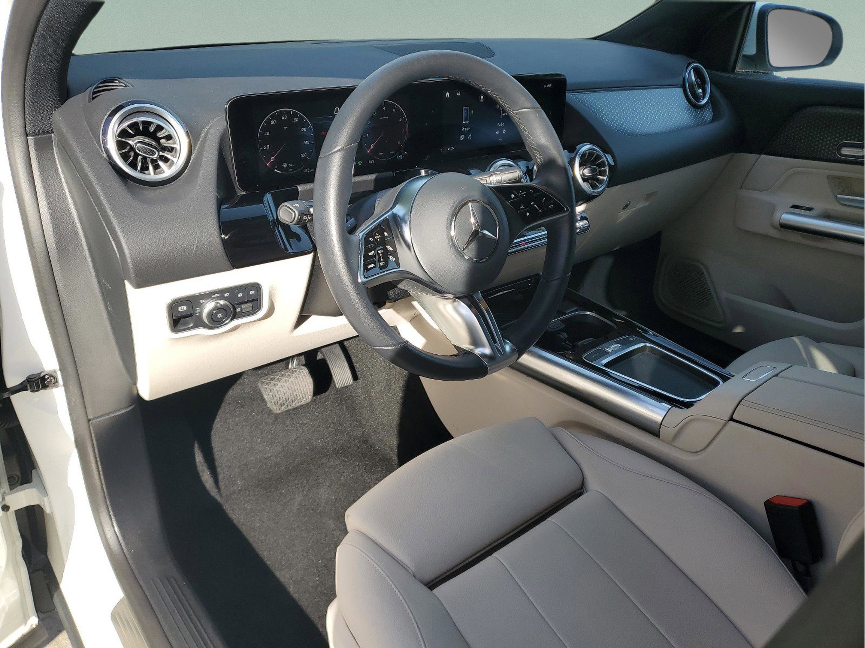 Used 2025 Mercedes-Benz GLA 250 GLA 250 image 17