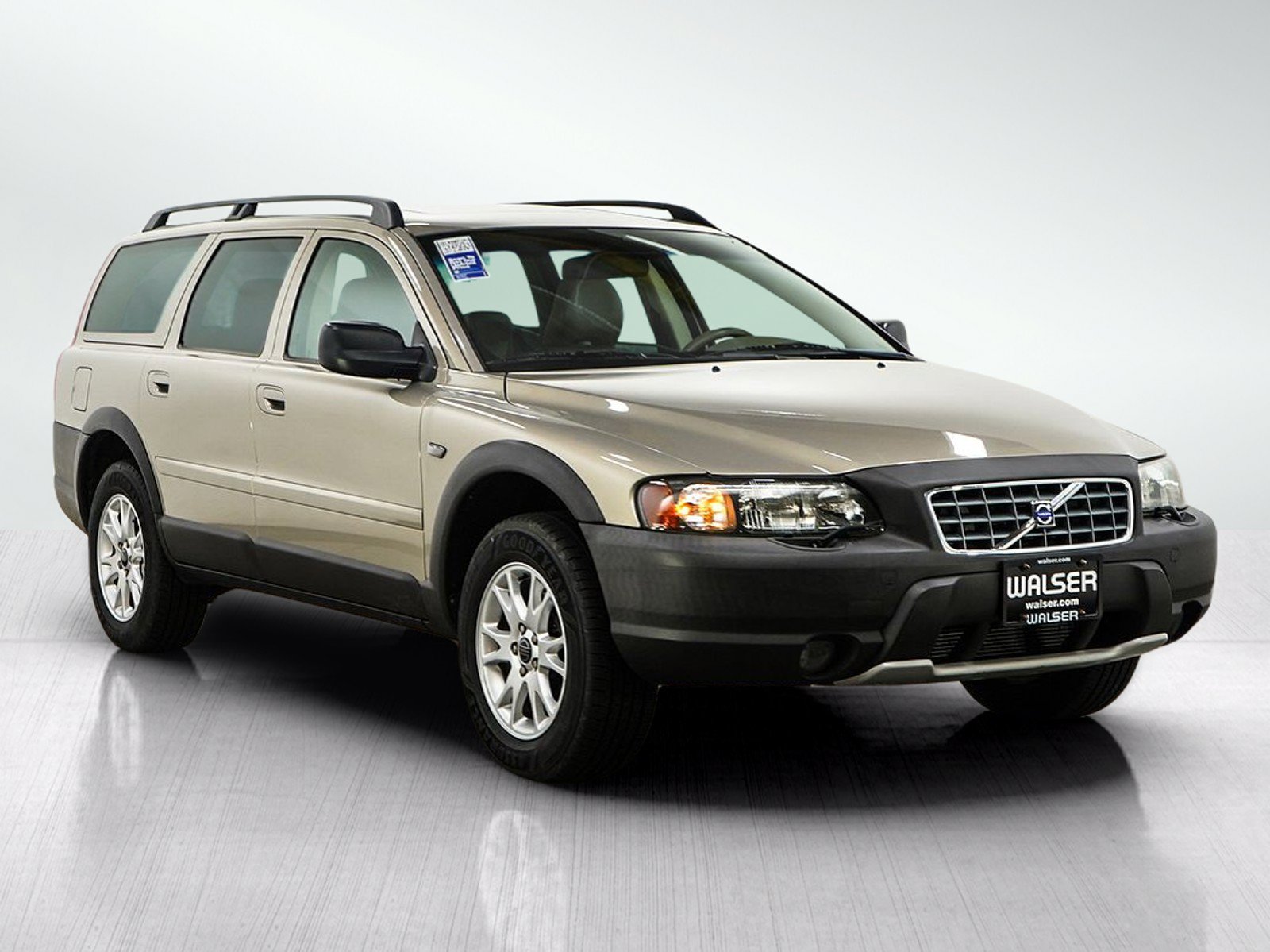 Used 2004 Volvo XC70 AWD/4WD image 7
