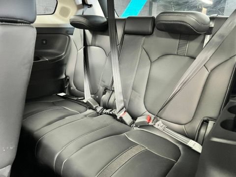 Used 2025 Honda Pilot Touring image 19