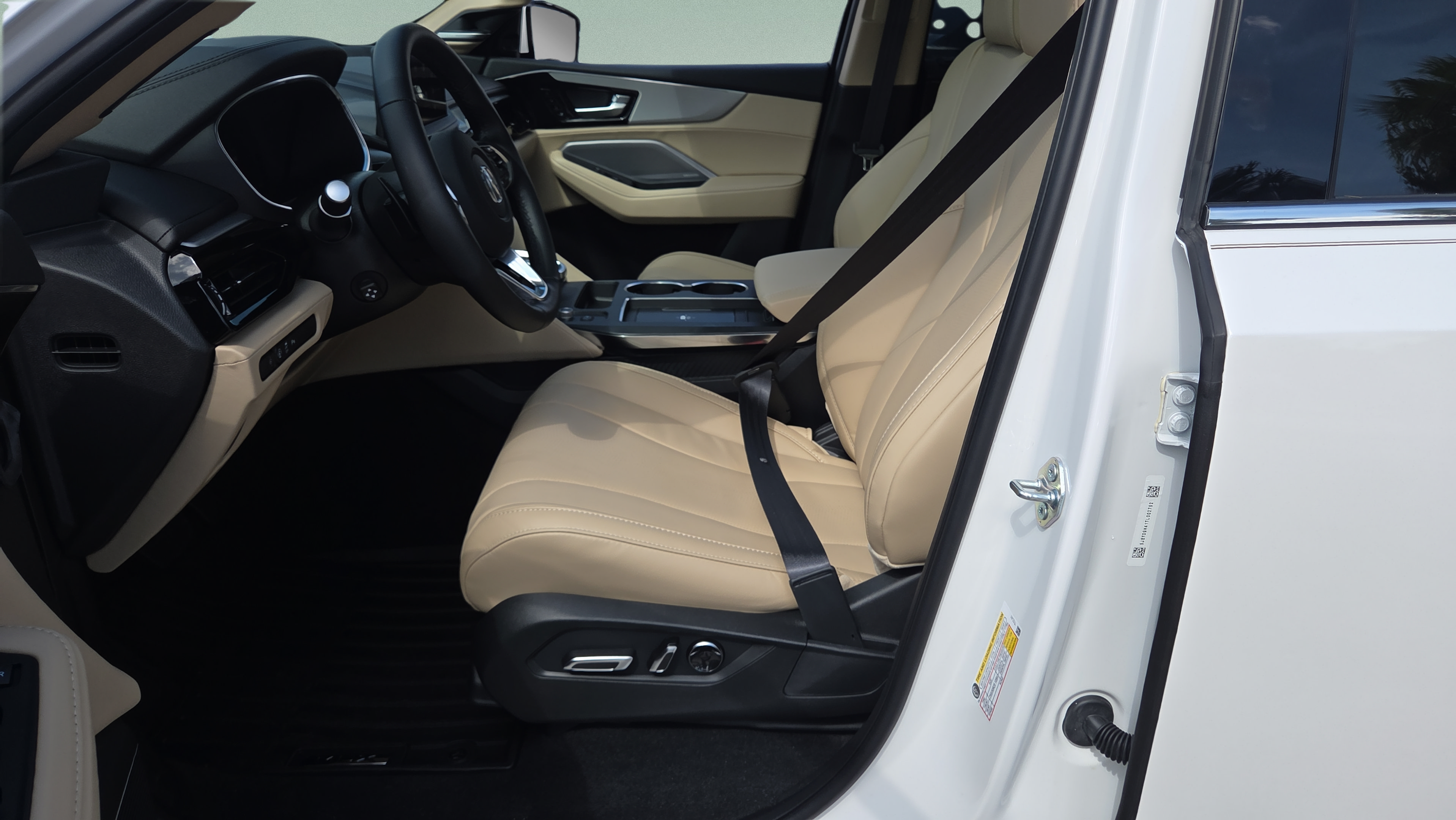 Certified 2026 Acura MDX FWD w/ Technology Package image 9