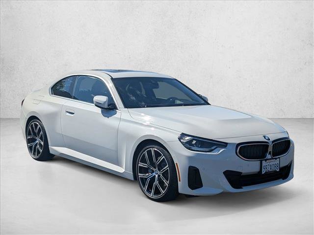 Used 2022 BMW 230i Coupe w/ Convenience Package RWD image 3