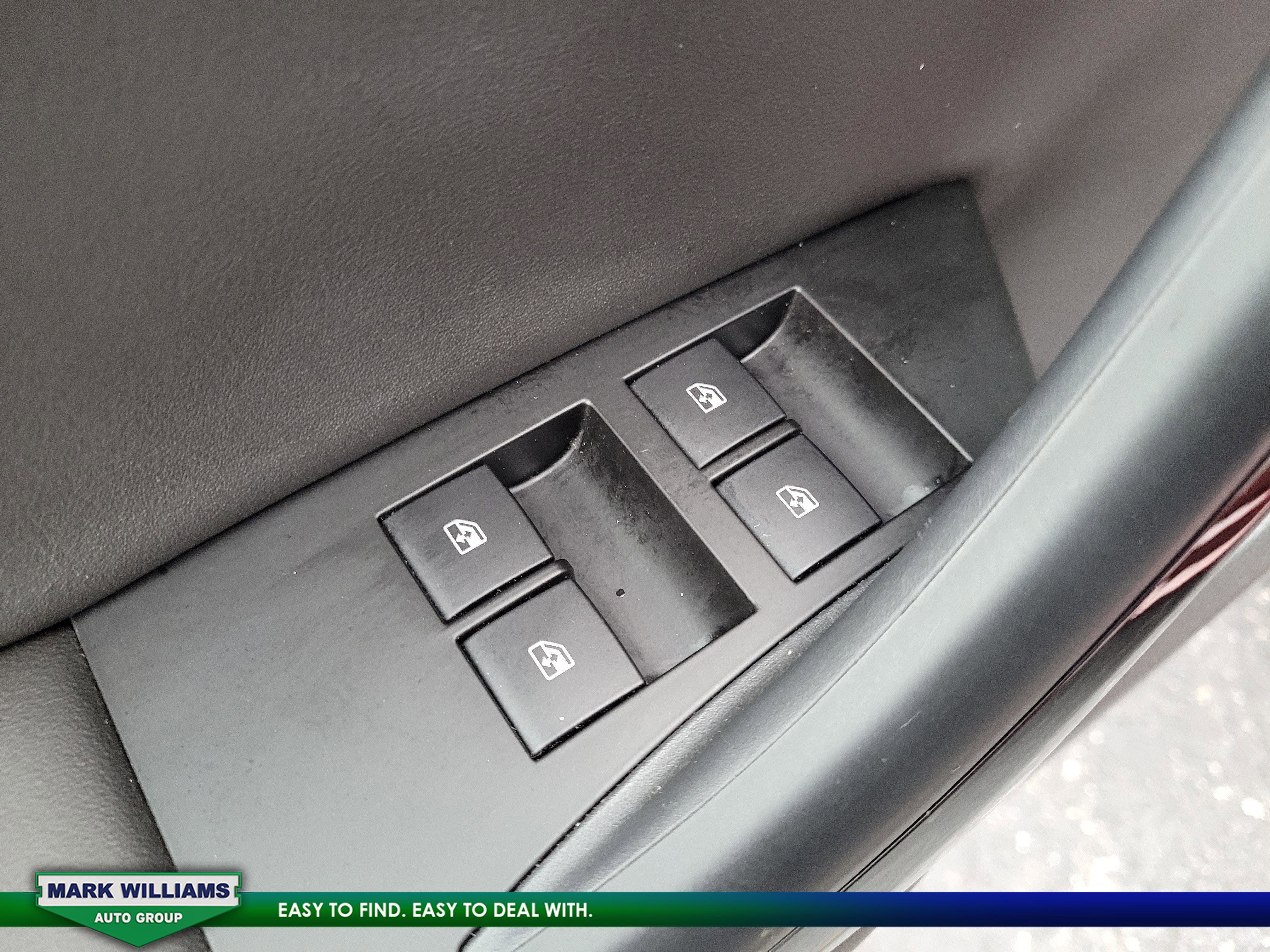 Used 2018 Buick Cascada Premium image 28