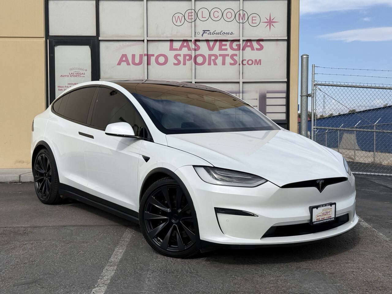 Used 2022 Tesla Model X AWD/4WD image 3