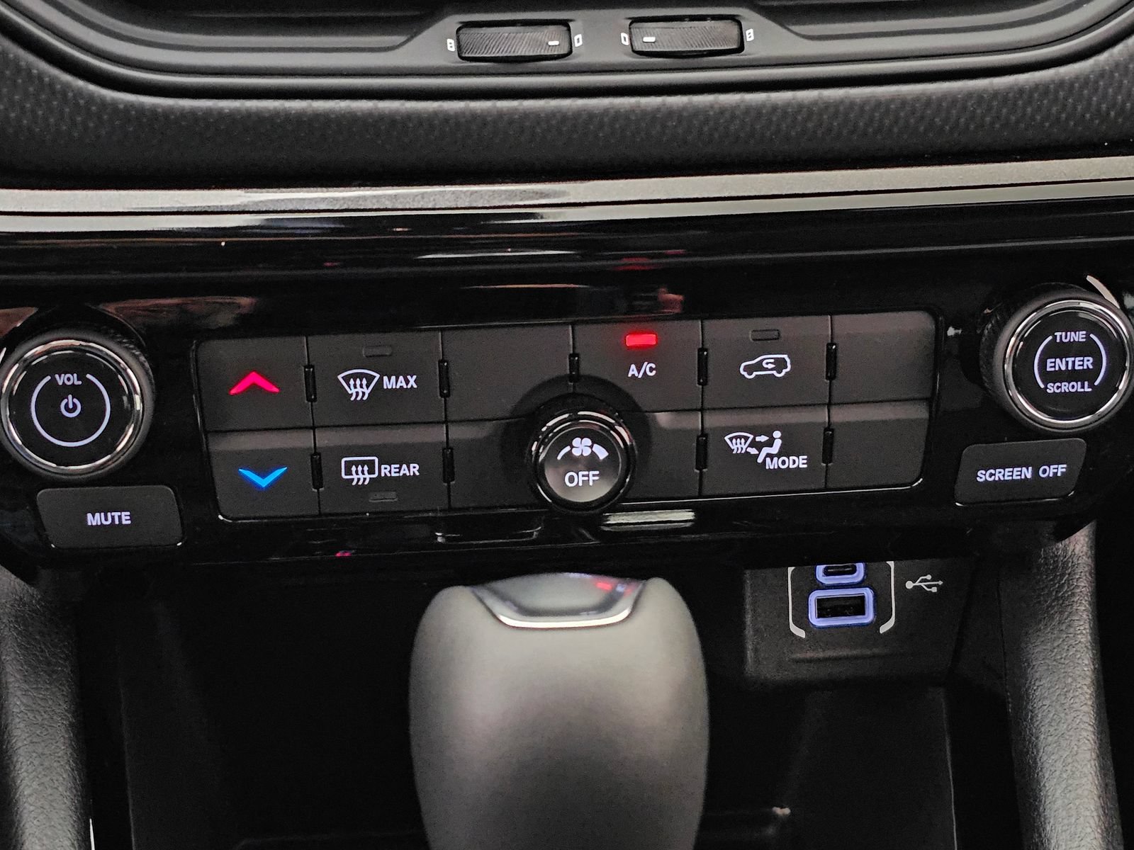 New 2026 Jeep Compass Latitude AWD/4WD image 25