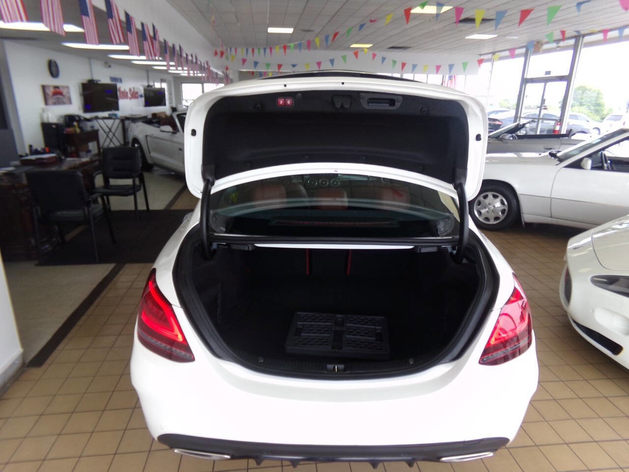 Used 2020 Mercedes-Benz C 300 Sedan w/ AMG Line image 19