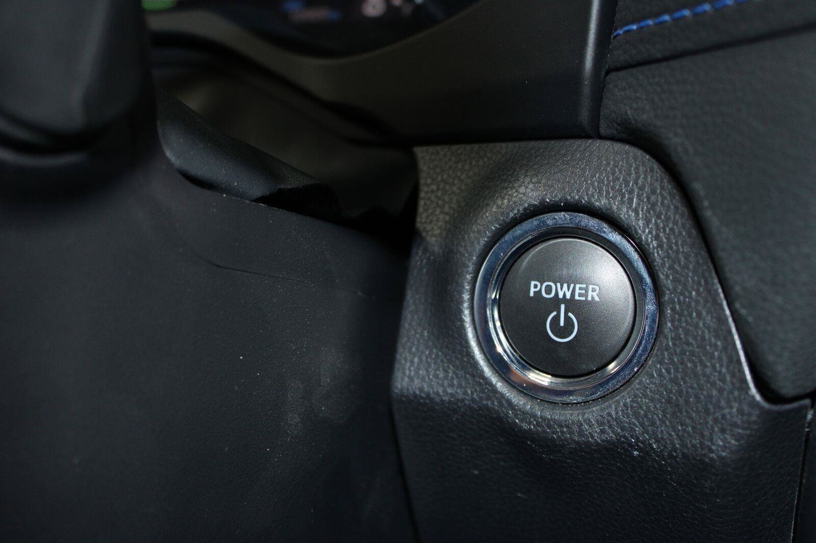 Used 2025 Toyota RAV4 SE AWD/4WD image 26