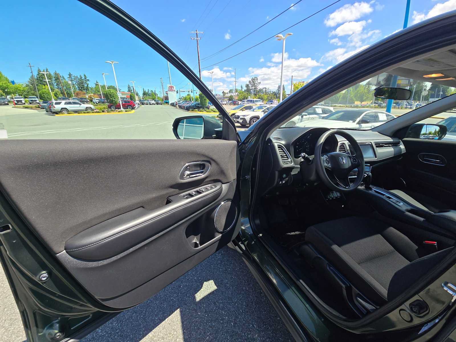 Used 2018 Honda HR-V EX image 20