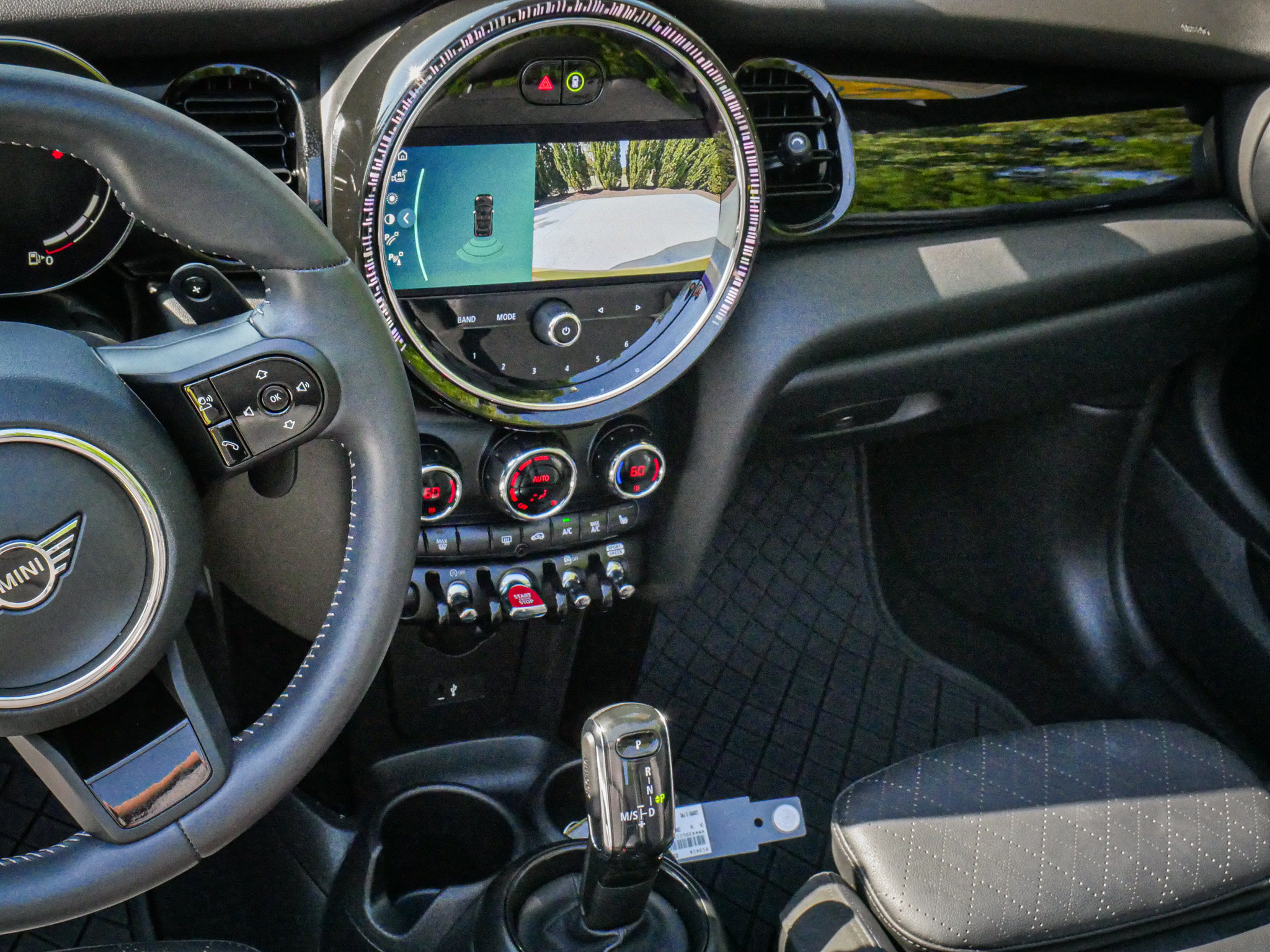 Used 2024 MINI Cooper S w/ Signature Upholstery Package FWD image 30