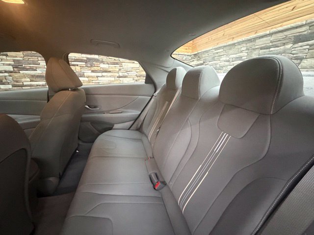 Certified 2023 Hyundai Elantra SEL w/ Preferred Accessory Package FWD image 30