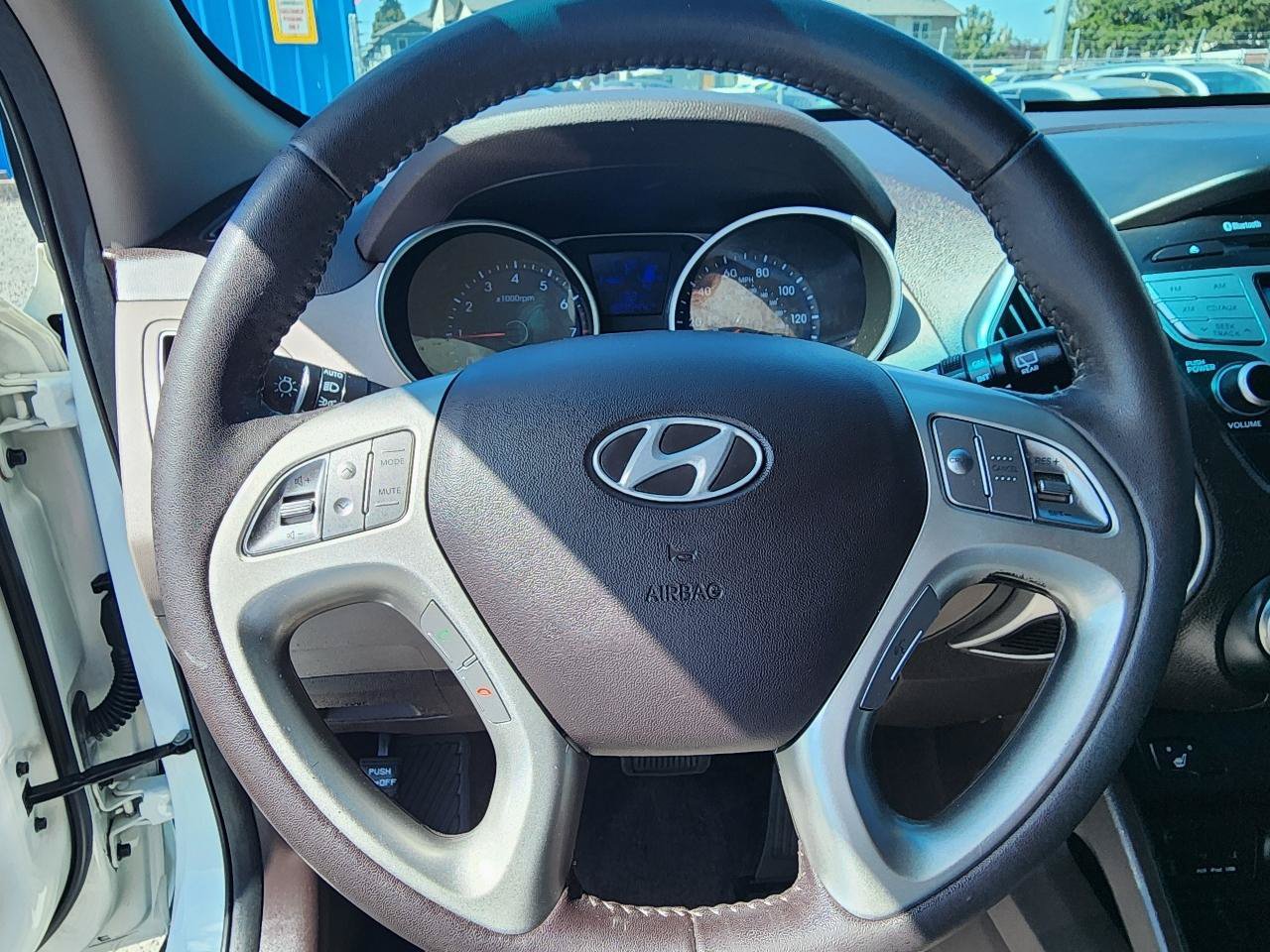 Used 2013 Hyundai Tucson Limited AWD/4WD image 17