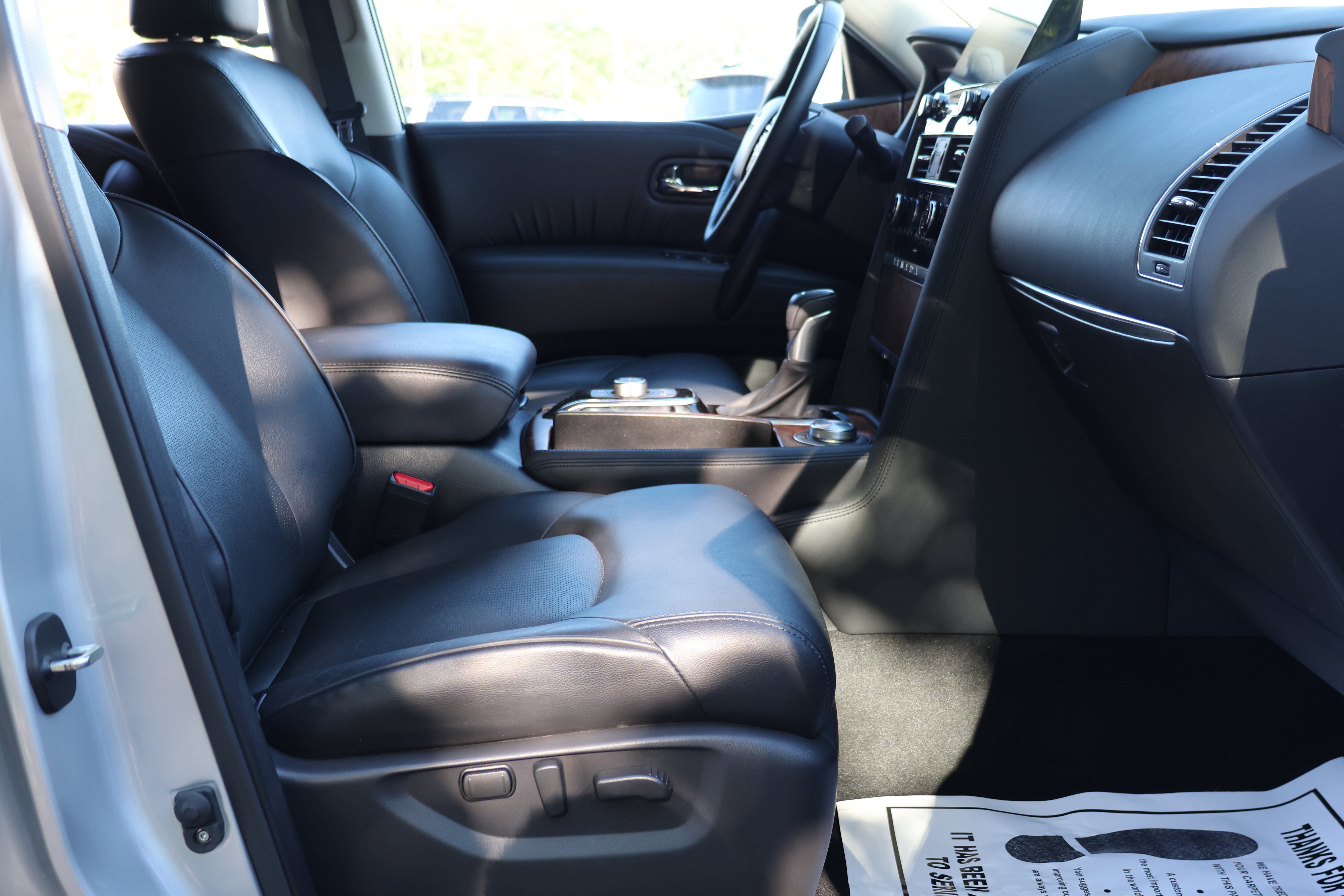 Used 2024 Nissan Armada SL AWD/4WD image 40