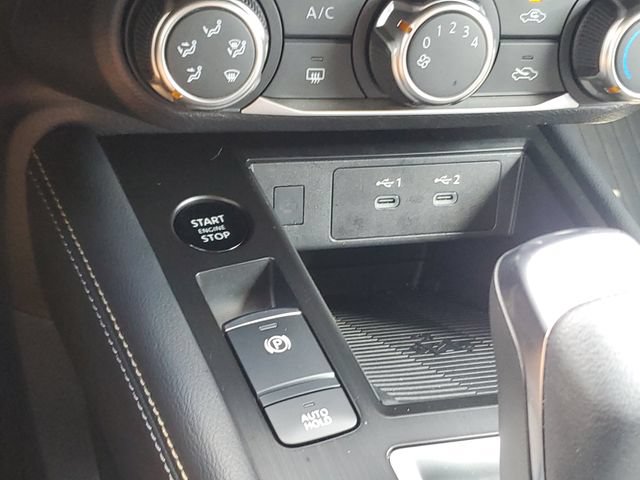Certified 2025 Nissan Kicks SV w/ Illumination Package AWD/4WD image 28